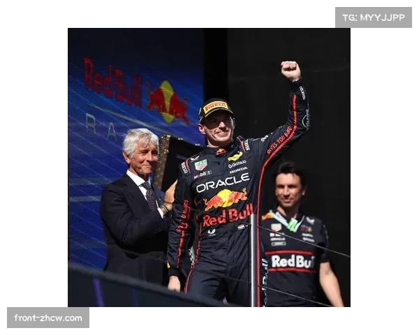 F1卡塔尔冲刺排位赛SQ3：维斯塔潘飞驰圈失误 皮亚斯特里锁定杆位